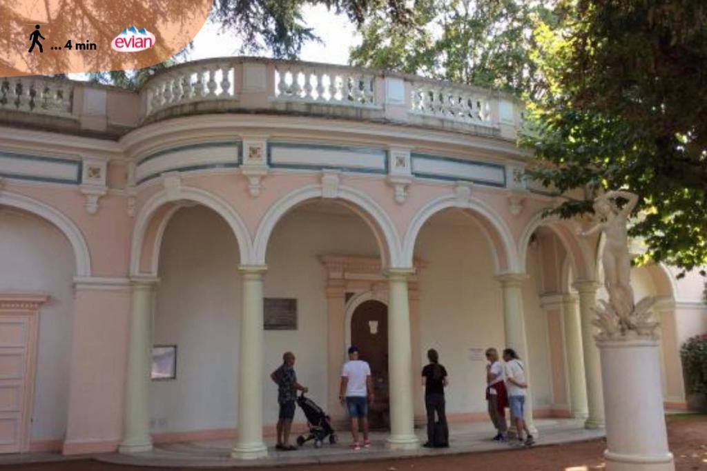 Le Baron Daire Évian-les-Bains Dış mekan fotoğraf